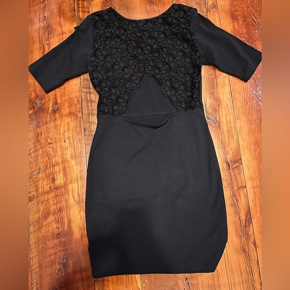 Aritzia Talula Open Back Bodycon Dress - Picture 2 of 4